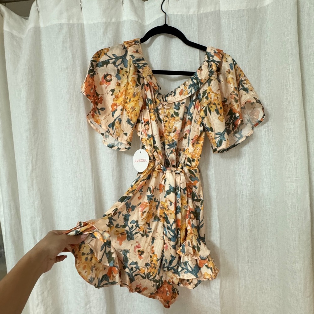 FLORAL ROMPER - Picture 2 of 4